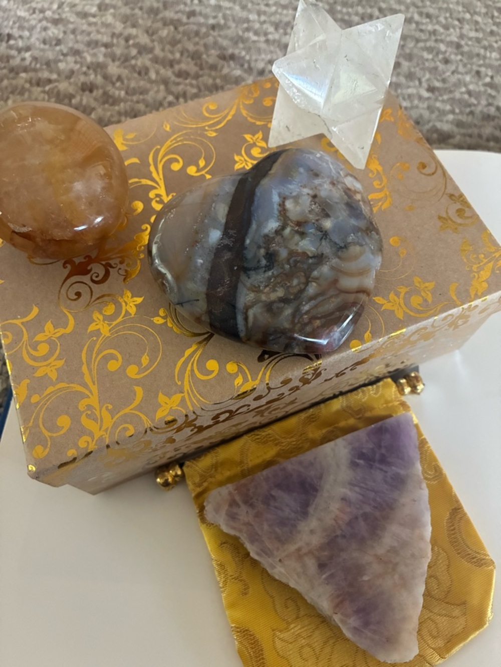🔮 4 Piece Crystal Gift Box - Orca Agate, Golden Healer, Amethyst, Merkaba ⚡️ - Picture 9 of 13